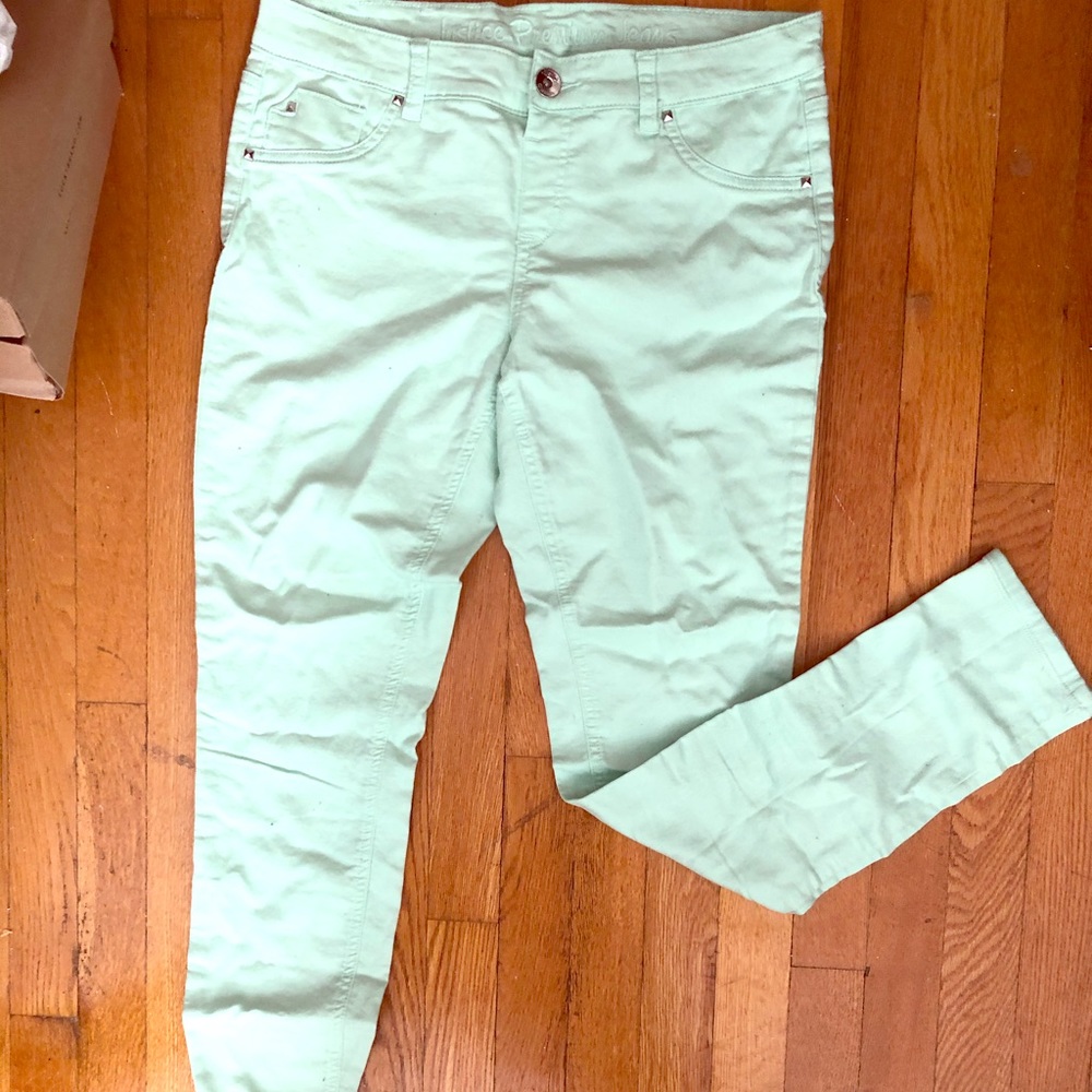 Pants stretch